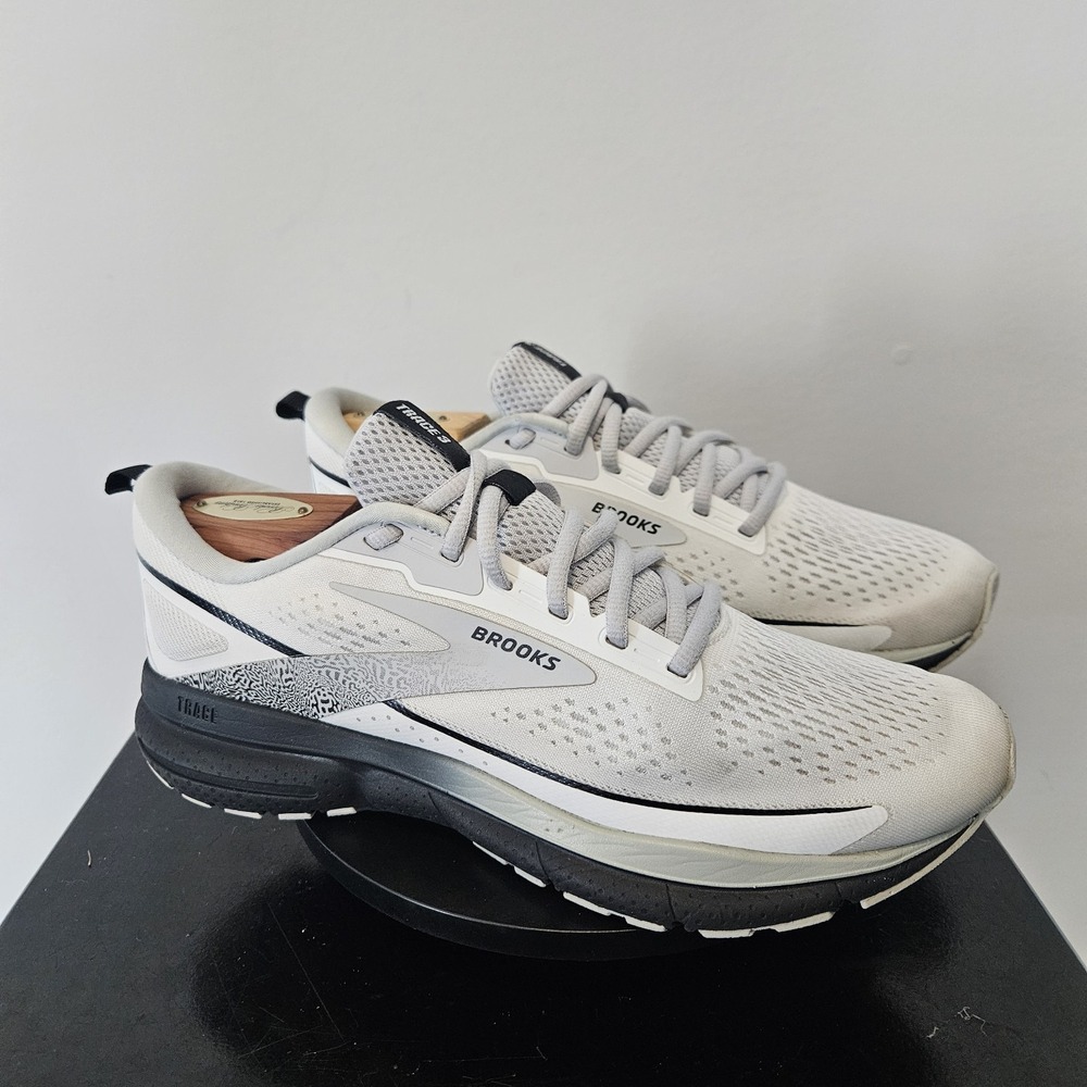 Brooks Trace 3 Running Shoes Women's Size 9D Wide Black/White Sneakers - Picture 3 of 10